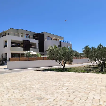Apartment Lojena, Luxury With Jacuzzi Id 112 Murter
