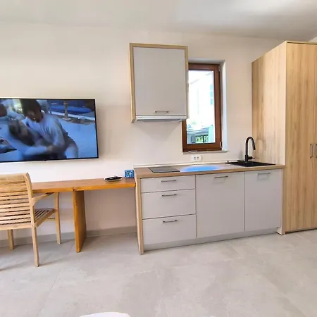 Apartment Lojena, Luxury With Jacuzzi Id 112 Murter