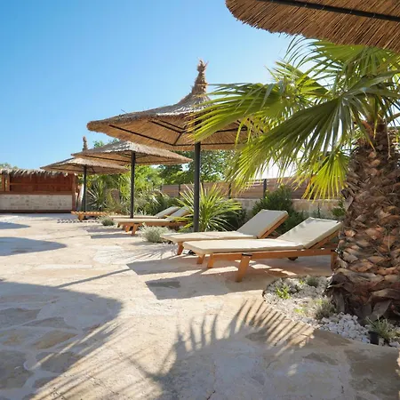 Lojena, Luxury With Jacuzzi Id 112 Apartment