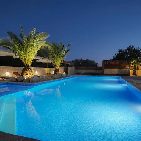 Appartement Lojena, Luxury With Jacuzzi Id 112 *