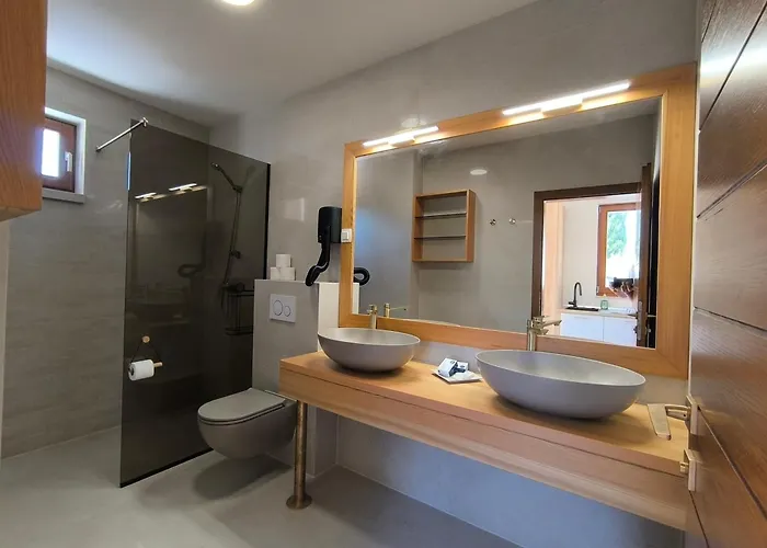 Lojena, Luxury With Jacuzzi Id 112 Апартаменты