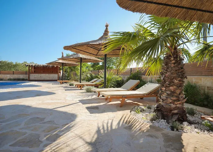 Lojena, Luxury With Jacuzzi Id 112 Appartement