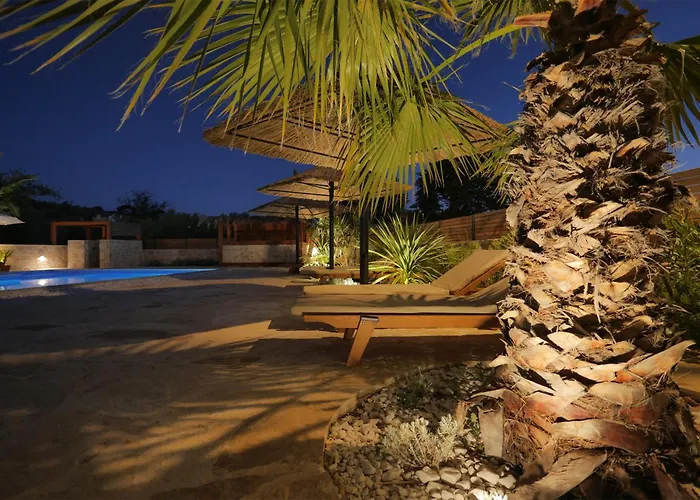 Appartement Lojena, Luxury With Jacuzzi Id 112 Murter