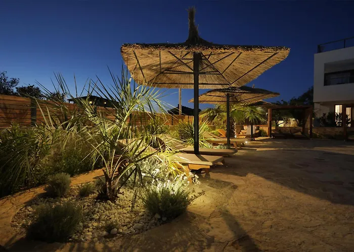 Lojena, Luxury With Jacuzzi Id 112 Муртер