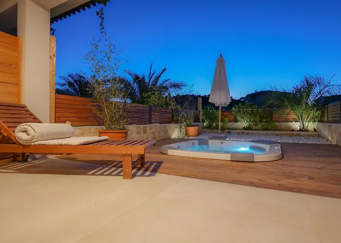 Lojena, Luxury With Jacuzzi Id 112 * Murter