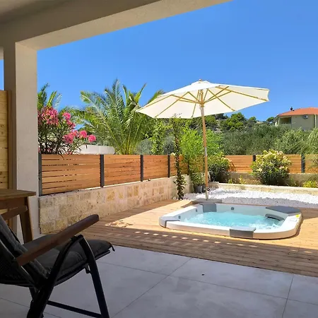 Apartamento Lojena, Luxury With Jacuzzi Id 112