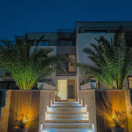 Lojena, Luxury With Jacuzzi Id 112 Apartamento *