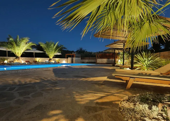 Lojena, Luxury With Jacuzzi Id 112 * Murter