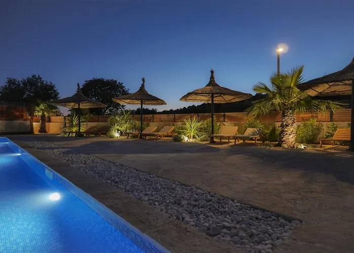 Lojena, Luxury With Jacuzzi Id 112 *